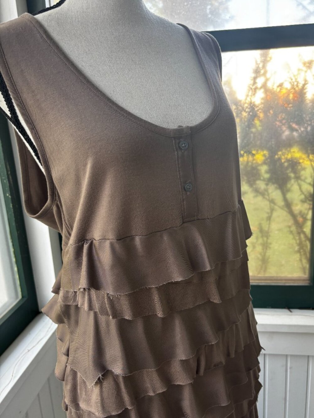 Kenneth Cole Taupe Ruffle Dress Large NWT - Picture 2 of 10